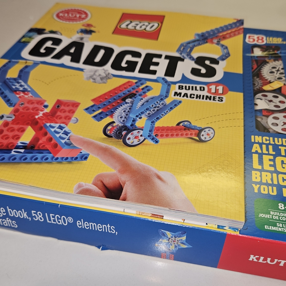 LEGO Gadgets Building Kit - Blue and Red